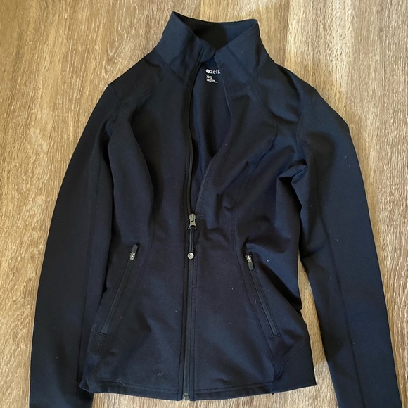 zella live in jacket